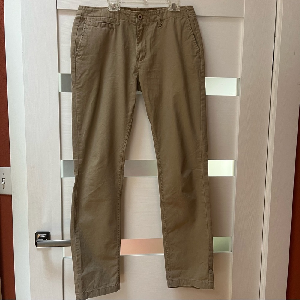 Crossfire khakis, 32x32. straight fit.
